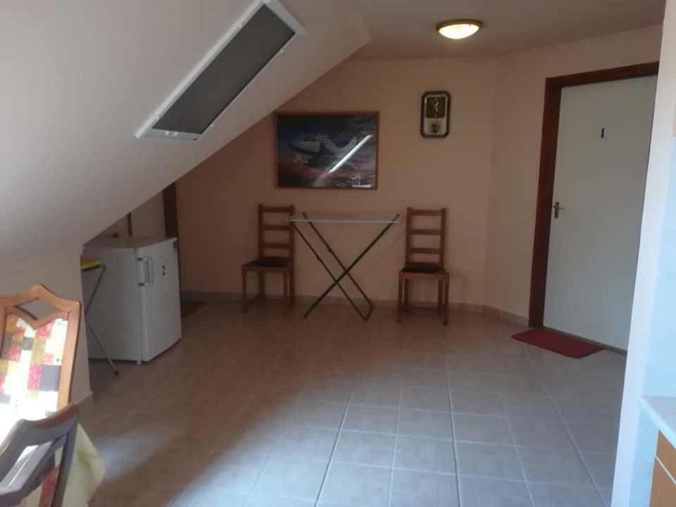 Karika Vendeghaz Apartment Hajduszoboszlo Exterior photo